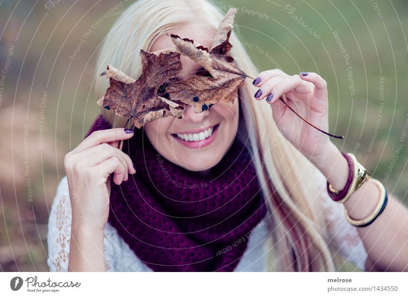 kept cloudy Feminine Young woman Youth (Young adults) Adults Head Hair and hairstyles Face Hand Fingers 1 Human being 18 - 30 years Landscape Autumn