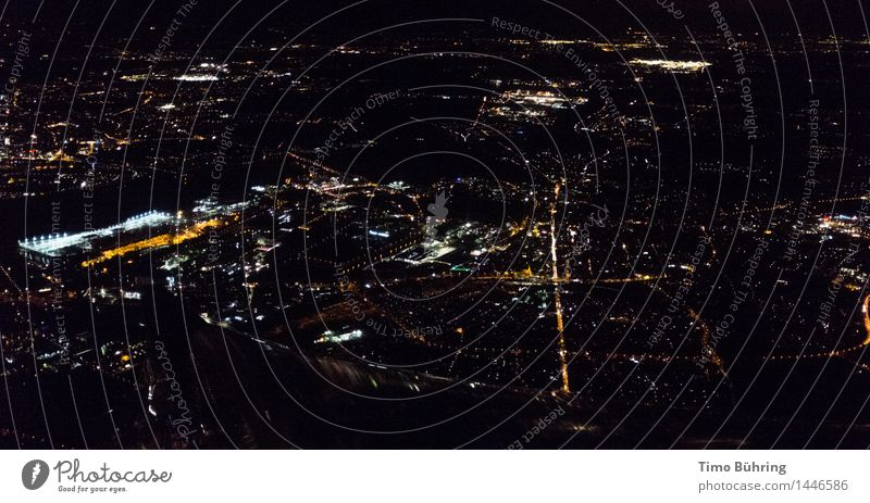 aerial view at night Town Capital city Downtown Old town Pedestrian precinct Skyline Populated Overpopulated Deserted House (Residential Structure) High-rise