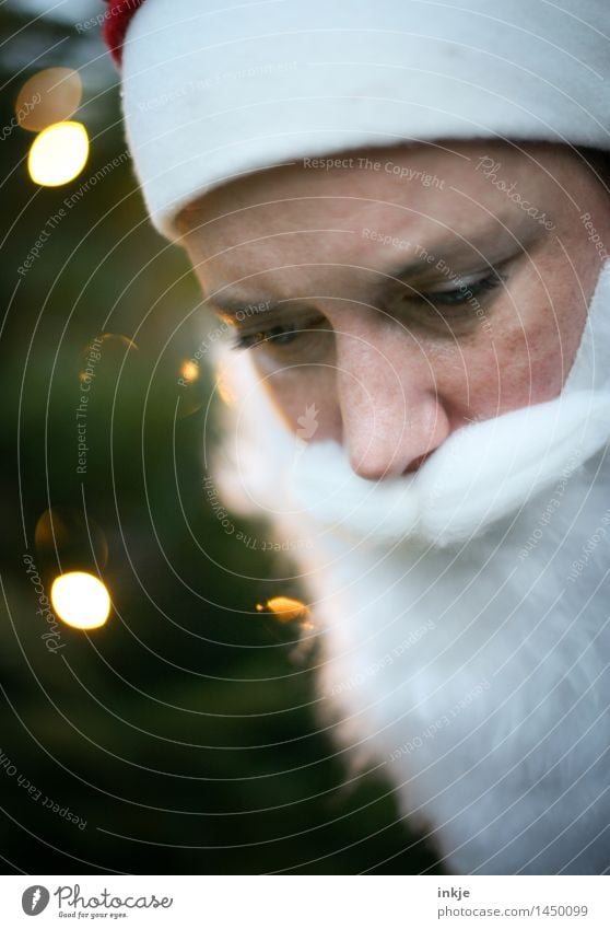 Santa Claus 2 Lifestyle Leisure and hobbies Christmas & Advent Face Facial hair 1 Human being Cap Beard Blur Point of light Listening Looking Pensive