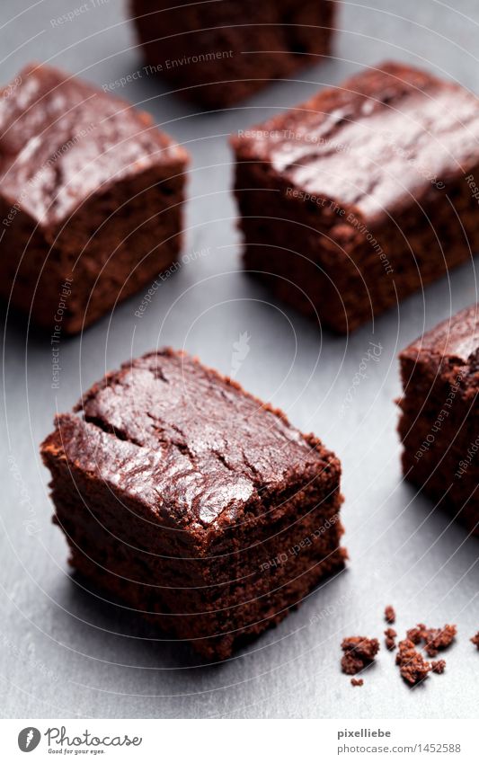 Brownies for everyone! Food Dough Baked goods Cake Dessert Candy Chocolate Nutrition To have a coffee Finger food Healthy Eating Wellness Well-being