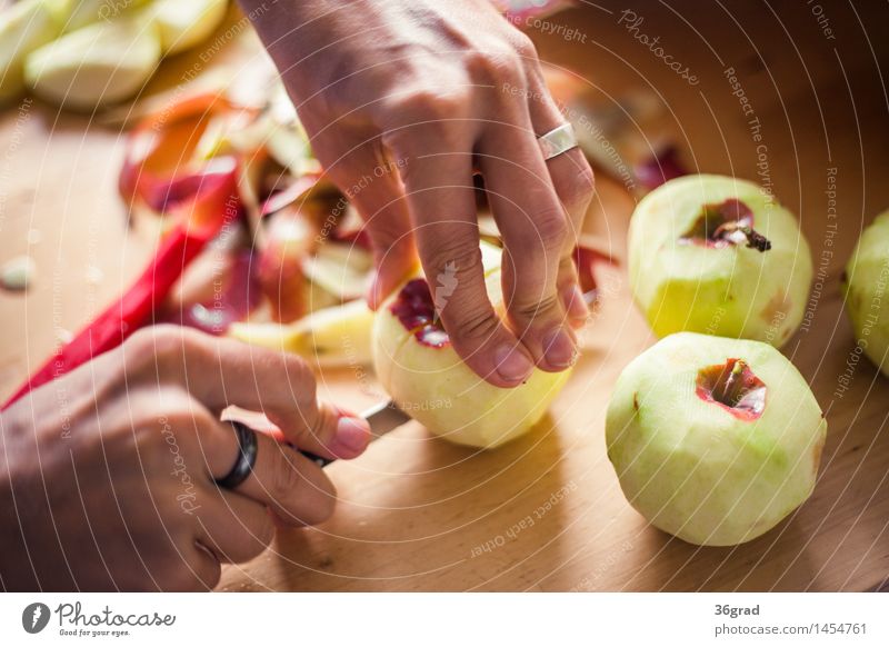 cut apples Food Fruit Apple Dessert Candy Nutrition To have a coffee Picnic Organic produce Vegetarian diet Finger food Knives Cooking Young man