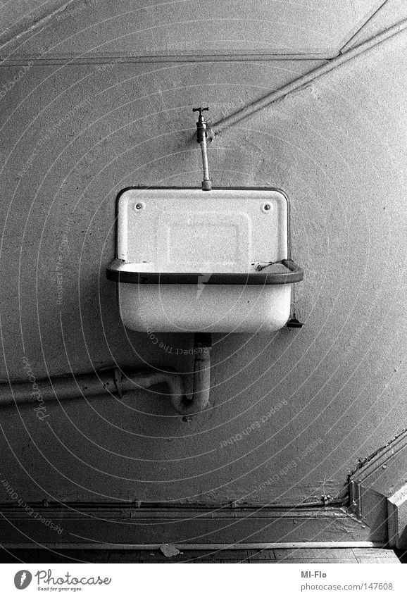 Heiko-2 Sink Black & white photo Staircase (Hallway) Analog Fear Panic storytelling narrative