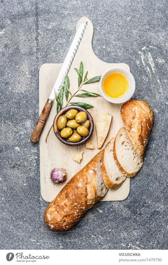 Ciabatta with olives, oil, garlic and cheese Food Vegetable Bread Herbs and spices Nutrition Lunch Buffet Brunch Organic produce Vegetarian diet Diet