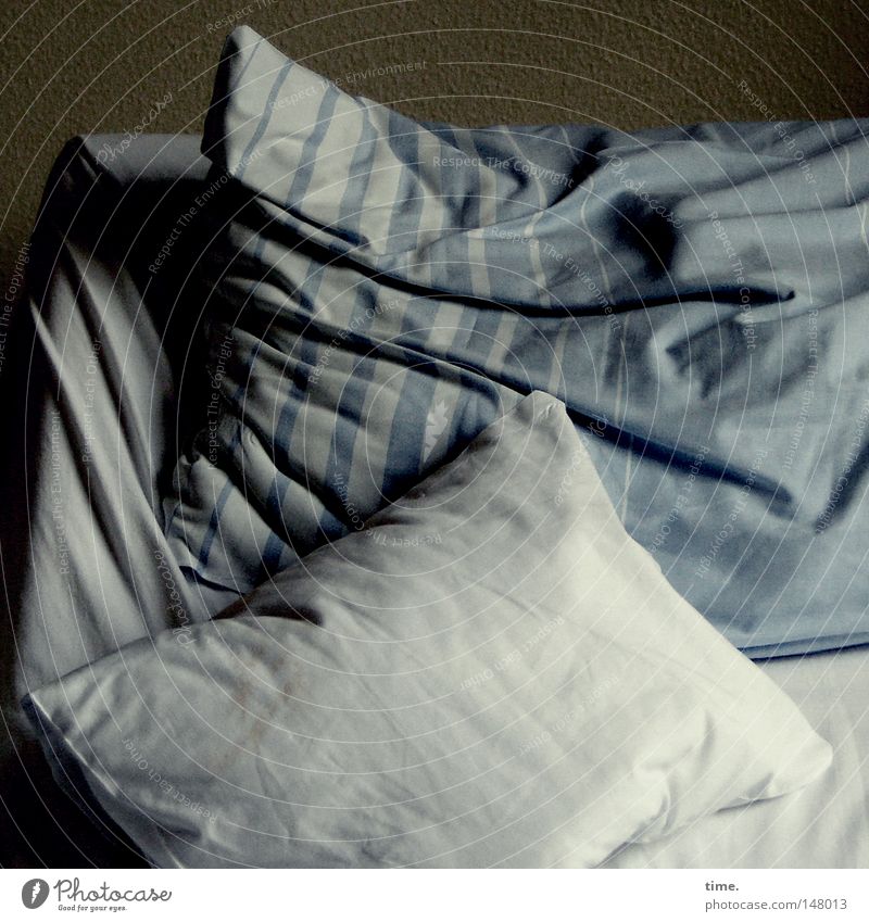 ward III, room 14 Bedroom Cloth Dark Blue White Cushion Dim Hospital bed Bedclothes Wrinkles Cotton Colour photo Subdued colour Interior shot Pattern Deserted