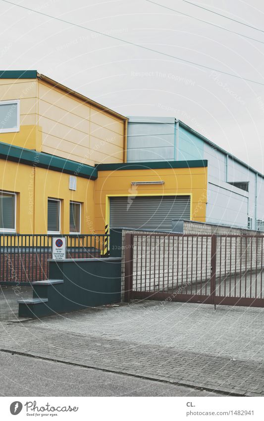 industrial estate Industry Company Sky Bad weather House (Residential Structure) Building Architecture Window Gate Garage Street Gloomy Yellow Gray Stagnating