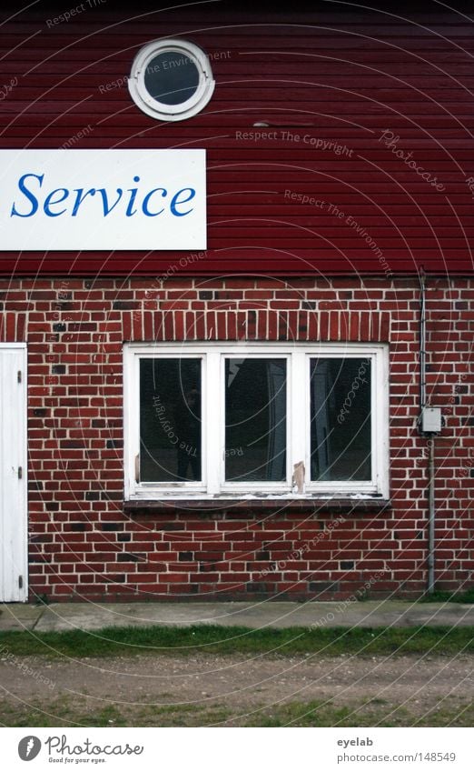 Here service is still written in capital letters House (Residential Structure) Building Window Round Rose window Stone Facade Wood Expressway exit Typography