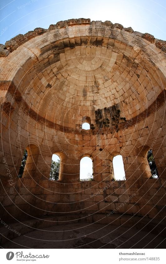 Dome Domed roof Middle age Syria Ruin Wall (building) Gothic period Window Stone Monastery Temple House of worship Asia Desert religion Architecture