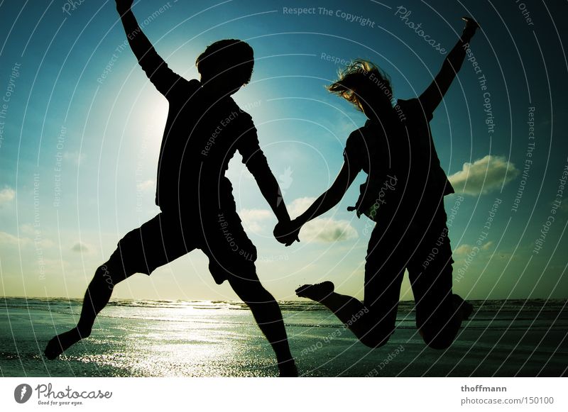 jump-style holiday Coast Sun Shadow Jump Sky Vacation & Travel Joy Friendship Love Summer silhoutte Couple To talk In pairs Lovers Together Relationship Trust