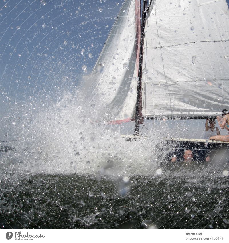 Platsch 2 or, the direct hit! Water Drops of water Watercraft Sail Lake Ocean Summer Refreshment Joy Dive Sports Inject Playing Europe Float in the water Splash