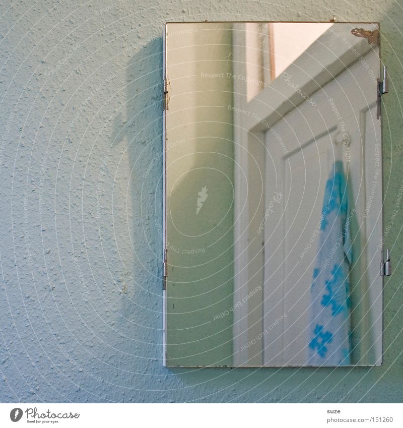 mirror image Mirror Bathroom Toilet Towel Wall (building) Ingrain wallpaper Door GDR Former Light blue Household