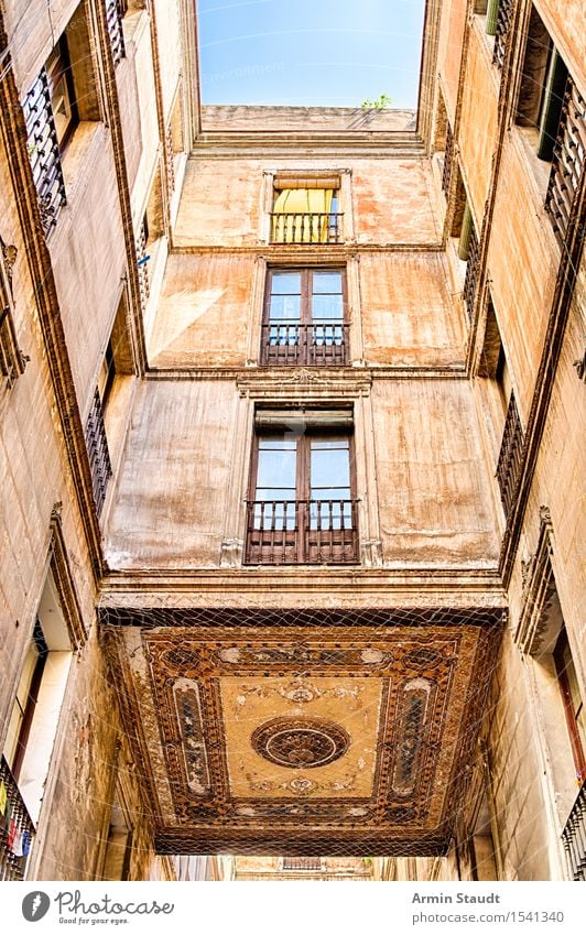 Inner courtyard Barcelona Style Design Vacation & Travel Sightseeing City trip Summer Living or residing House (Residential Structure) Sky Cloudless sky