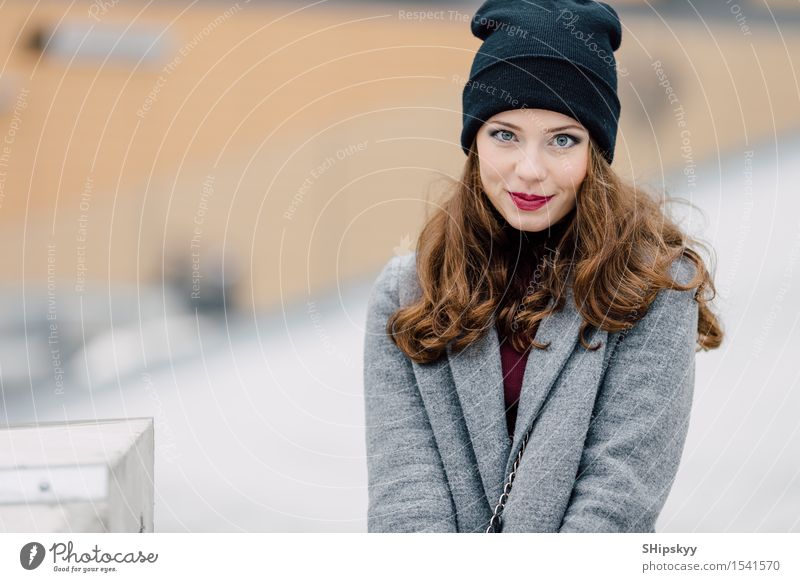 58,700+ Woman Fashion Street Style Stock Photos, Pictures & Royalty-Free  Images - iStock