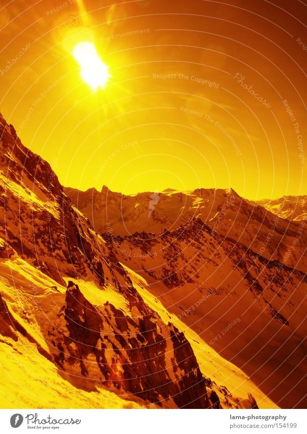 Orange Snow Mountain Sun Mars Martian landscape Planet Back-light Panorama (View) Peak Rock Deep snow Skiing goggles Celestial bodies and the universe Large