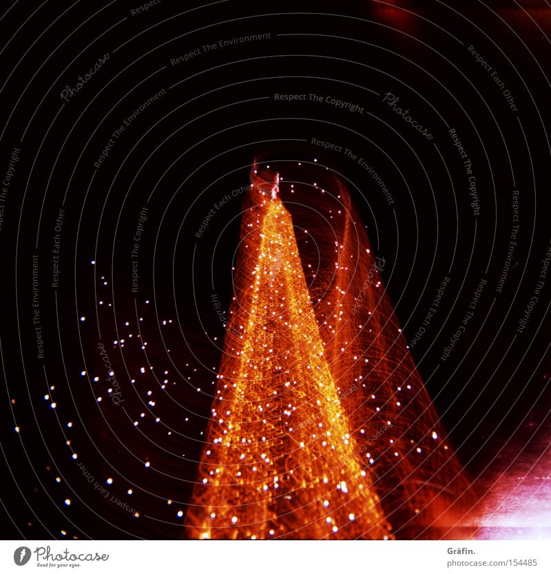 twister Christmas tree Light Rotate Long exposure Red Yellow Pink Night Christmas Fair Christmas & Advent Dark Blur Movement Holga Lomography
