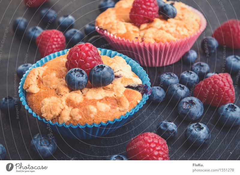 Crumble muffins with a hint of berries Food Fruit Dough Baked goods Nutrition To have a coffee Finger food Fresh Healthy Delicious Sweet Blue Yellow Red