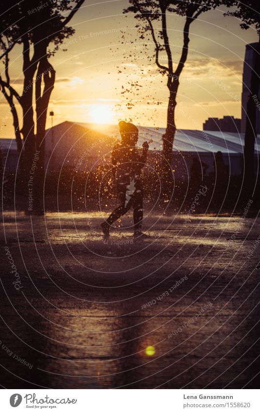 Refreshment in late summer Playing Children's game Summer Summer vacation Sun Swimming & Bathing Infancy 1 Human being 8 - 13 years Water Drops of water Sunrise