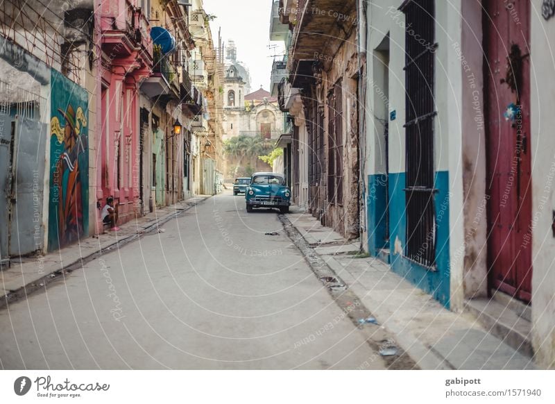 cuba Havana Cuba Capital city Downtown Old town House (Residential Structure) Facade Means of transport Traffic infrastructure Street Lanes & trails Car