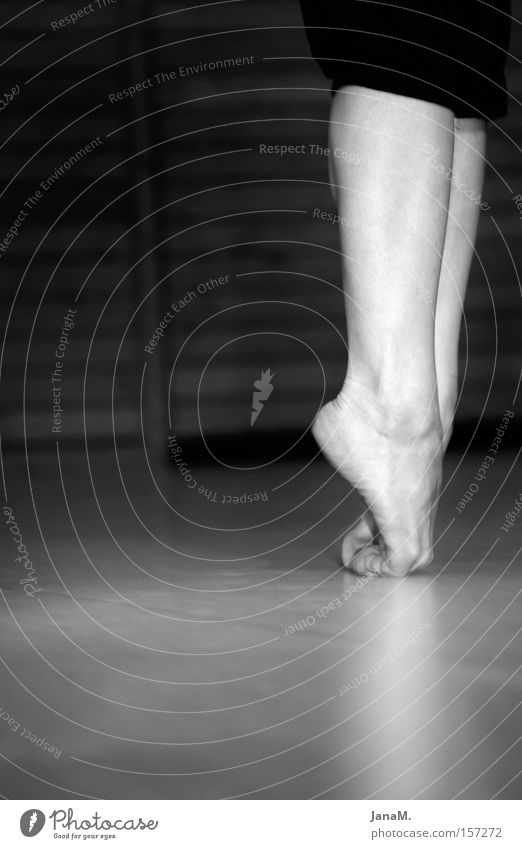 Ouch! Feet Dance Legs Floor covering Woman Black & white photo Ballet Woman's leg Lower leg Women`s feet Barefoot Tip of the toe Stand Dark background