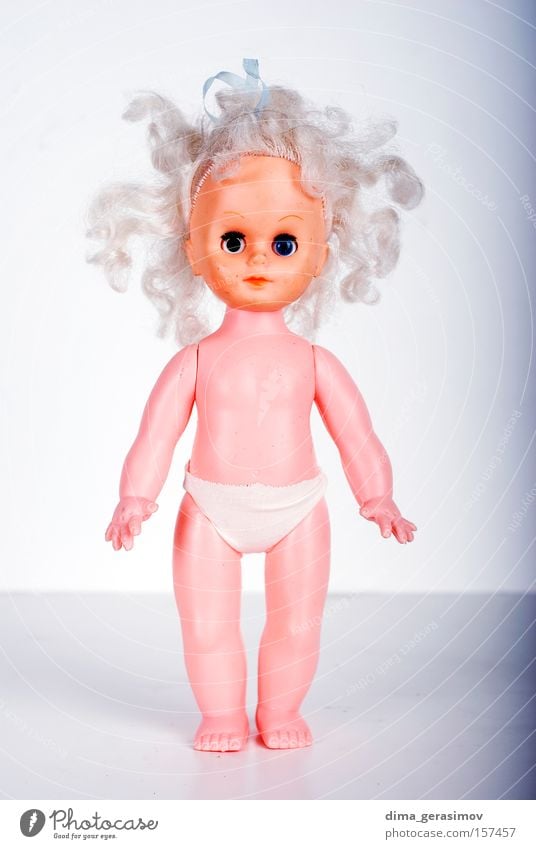 Doll 7 Move (board game) Fear Horror Night Nightmare Blue Legs Eyes Hair Body Panic Colour plaything arms Lips Interior shot