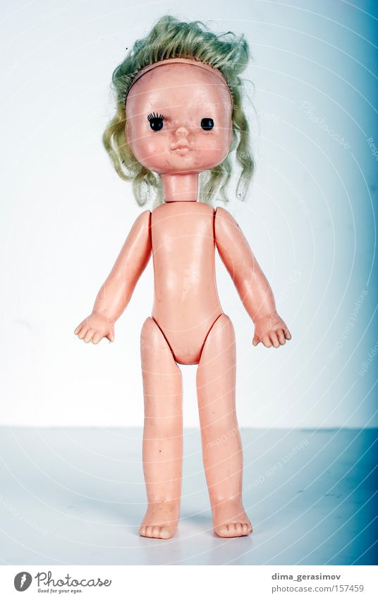 Doll 9 Move (board game) Fear Horror Night Nightmare Blue Legs Eyes Hair Body Panic Colour plaything arms Lips Interior shot