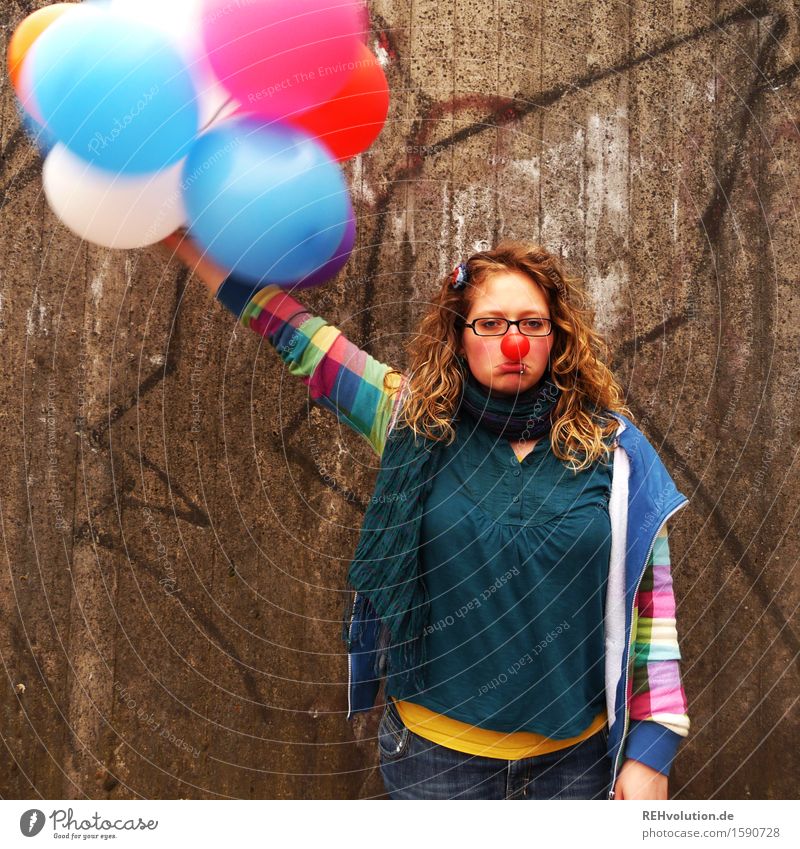 Woman dressed as a clown holding balloons Human being Feminine Young man Youth (Young adults) 1 18 - 30 years Adults Sweater Curl Stand Authentic Exceptional