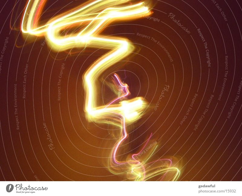 flutter Long exposure Light Dynamics Movement Illuminate Light streak Lighting design Light painting Neutral Background Copy Space right Copy Space left Zigzag