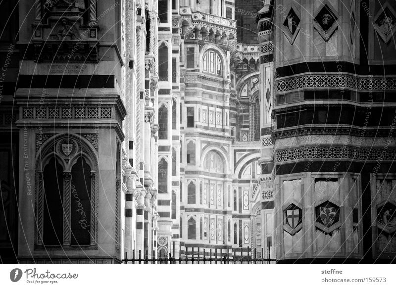 tunnel vision Religion and faith Church Catholicism Dome Florence Italy Facade Marble Black White Deep Depth of field Landmark House of worship Historic