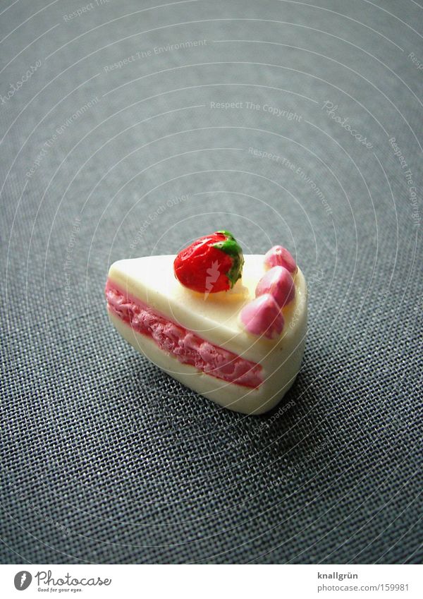 Strawberry Cream Gateau Piece of gateau Cake Delicious Calorie Nutrition Food Baked goods Obscure