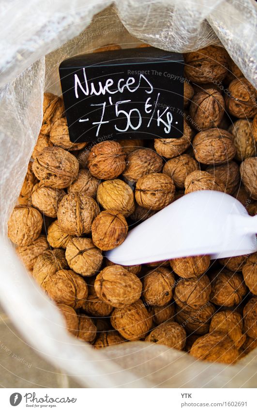 https://www.photocase.com/photos/1602691-nuts-in-a-bag-for-sieme-fuffzsch-the-kilo-food-photocase-stock-photo-large.jpeg