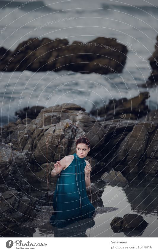 cage posture Beach Ocean Waves Human being Feminine Woman Adults 1 Water coast Cage Fresh Wet Colour photo Exterior shot Full-length