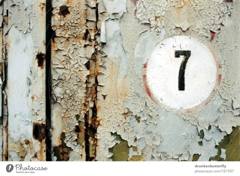 7 Digits and numbers Wall (building) Varnish Old Rust Iron Circle Flake off Decline Broken Background picture Transience Metal Door Colour