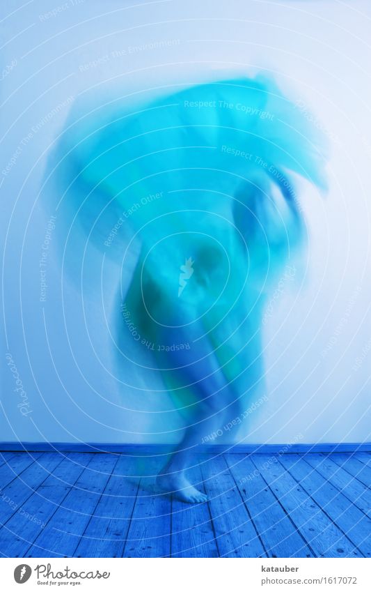 funny ghost Feminine 1 Human being Movement Looking Dance Esthetic Cool (slang) Happiness Creepy Blue Turquoise Bizarre Surrealism Rag Ghosts & Spectres  Joy