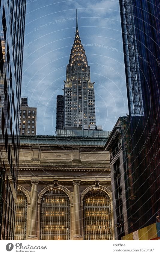 Around the World: New York City Vacation & Travel Tourism Landmark Discover around the world Travel photography Manhattan Chrysler Building