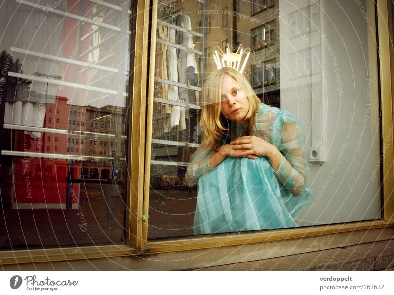 \|/ Princess Woman Dress Style Fashion Clothing Crown Young woman 18 - 30 years Blonde Long-haired Looking into the camera Shop window Tulle Mirror image