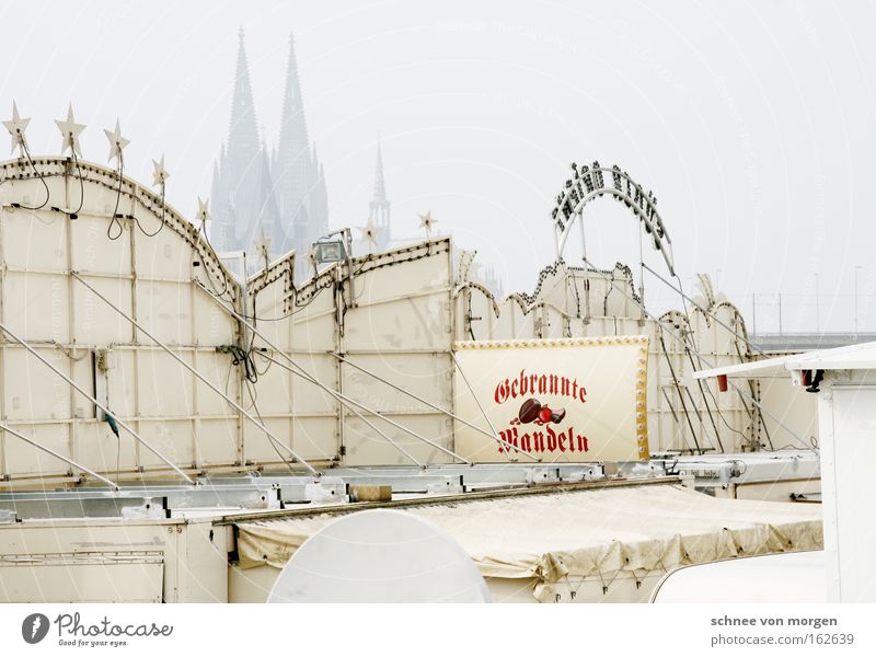 almonds by conviction Cologne Dome Church Fairs & Carnivals Showman Caravan Rhine House of worship Signage Landmark Monument Construction site