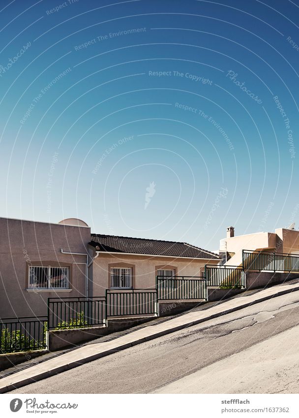 The streets of San Francisco Summer House (Residential Structure) Sky Beautiful weather Village Wall (barrier) Wall (building) Stairs Window Satellite dish