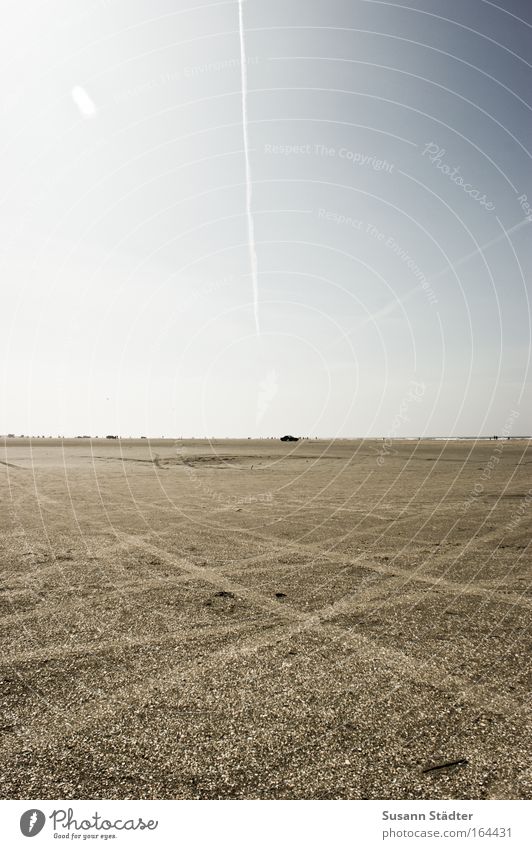 As far as the eye can see Colour photo Subdued colour Multicoloured Exterior shot Structures and shapes Deserted Copy Space left Copy Space right Copy Space top