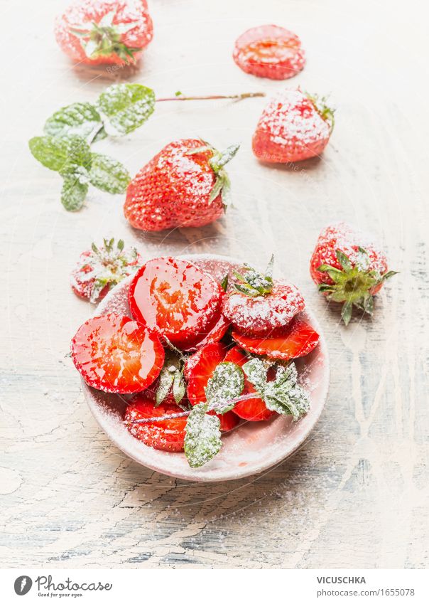Fresh strawberries with icing sugar Food Fruit Dessert Candy Nutrition Breakfast Picnic Organic produce Vegetarian diet Diet Plate Bowl Style Healthy Eating