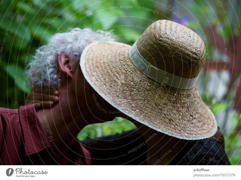AST 9 | In the firm grip of the sun hat Human being Woman Adults Man Couple Partner Life Head 2 45 - 60 years Kissing Love Lovers Love affair