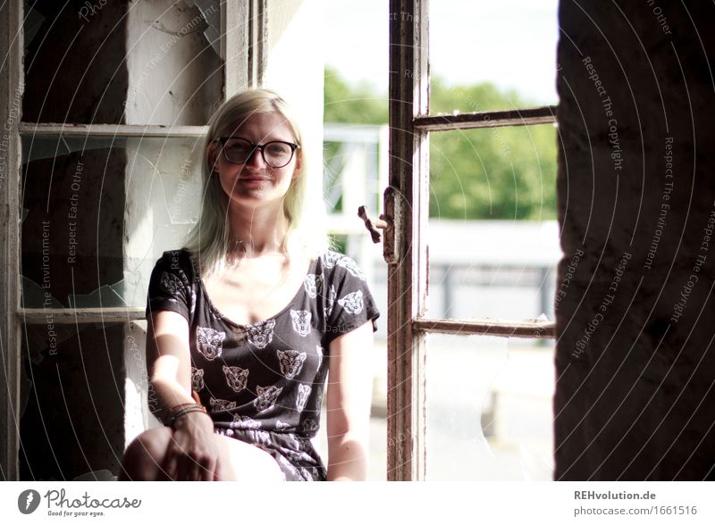 Jule cheese factory. Style Human being Feminine Young woman Youth (Young adults) Woman Adults 1 18 - 30 years Window Dress Eyeglasses Blonde Smiling Sit