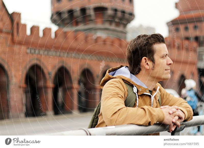 profile Lifestyle Vacation & Travel Tourism Sightseeing City trip Human being Masculine Man Adults Partner Hair and hairstyles Face Arm Hand Fingers 1