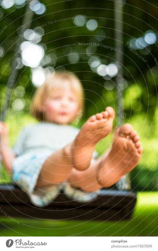 Summer Picture Joy Healthy Contentment Relaxation Leisure and hobbies Playing Swing Summer vacation Sun Sports Toddler Parents Adults Legs Feet To enjoy
