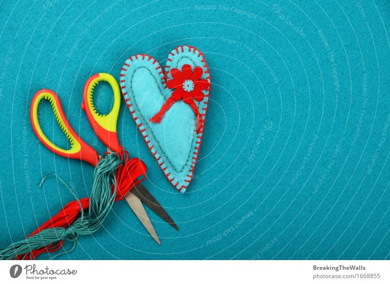 Craft and art, blue handmade toy heart, thread and scissors Design Leisure and hobbies Handicraft Handcrafts Valentine's Day Mother's Day Scissors Art
