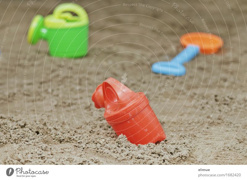 for short people Playing Vacation & Travel Summer vacation Watering can Shovel Toys Sand toys Lie Happiness Multicoloured Joy Orderliness Adventure Movement
