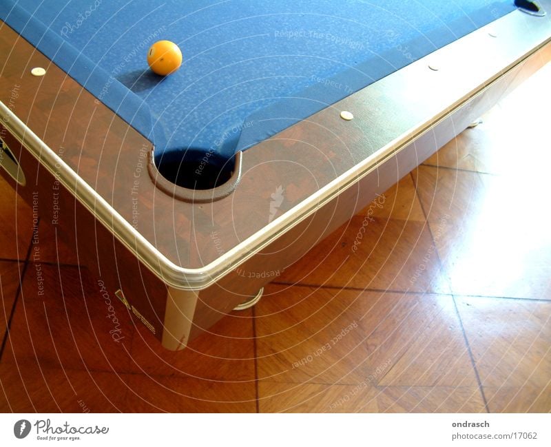 Hole in II Pool (game) Table Leisure and hobbies Swimming pool Bar 8 Round Gastronomy Playing Sphere Coil Roadhouse