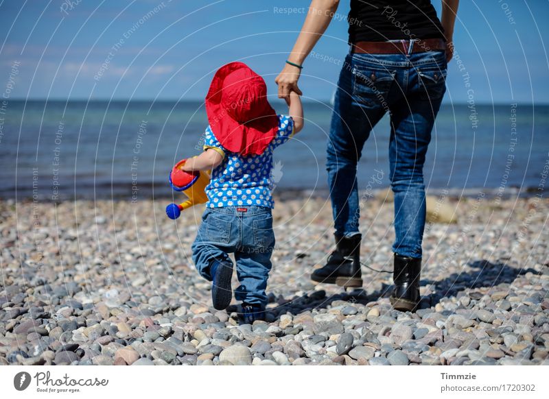 goin to the beach Joy Happy Vacation & Travel Summer vacation Beach Ocean Toddler Young woman Youth (Young adults) Parents Adults Mother Family & Relations 2