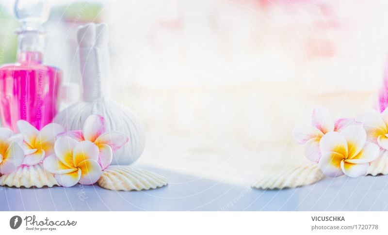 Hoa trang trí Frangipani với mùi hương thanh khiết và quyến rũ là biểu tượng của sự thanh tịnh và tinh tế. Hãy chiêm ngưỡng hình ảnh nhẹ nhàng và đầy màu sắc này để tìm thấy sự bình yên và cảm giác thư giãn tuyệt vời. 