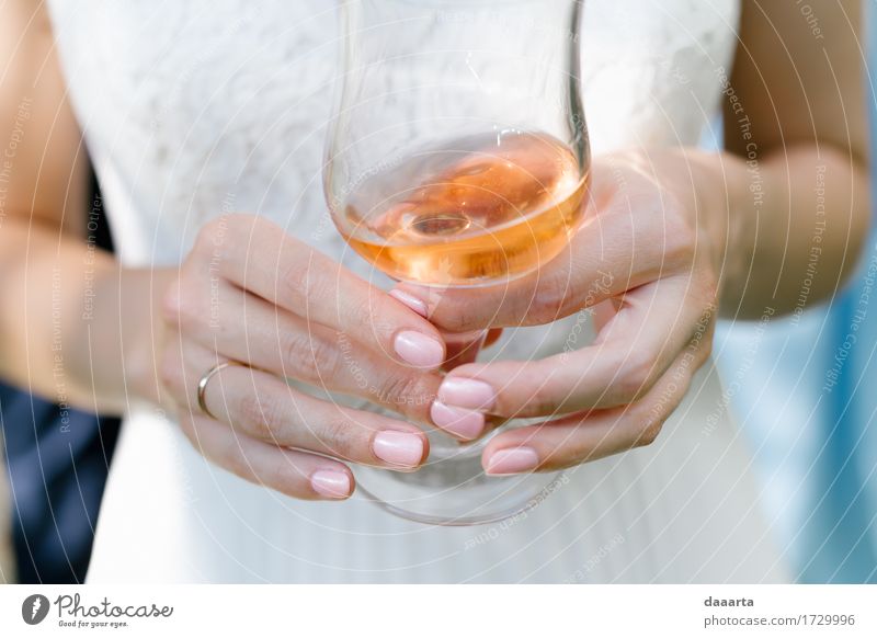 chillin bride Alcoholic drinks Sparkling wine Prosecco Champagne Lifestyle Elegant Style Design Joy Beautiful Nail polish Harmonious Senses Relaxation