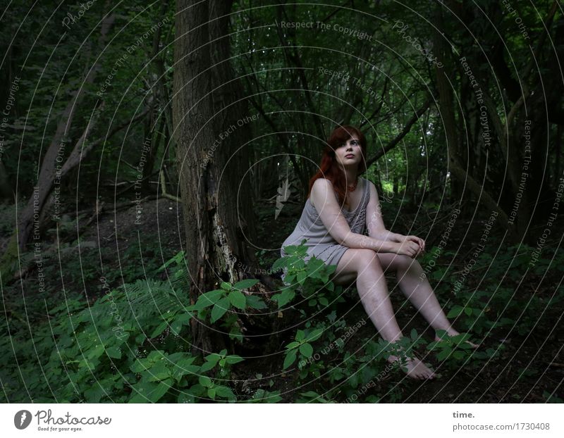 in the wood Feminine 1 Human being Forest T-shirt Red-haired Long-haired Observe Think Looking Sit Wait already Emotions Moody Contentment Trust Watchfulness