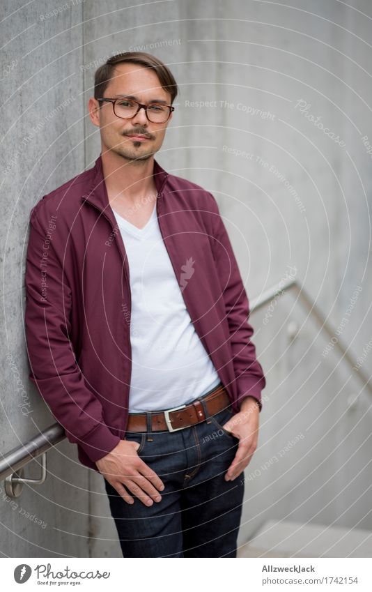 Portrait 4 Masculine Young man Youth (Young adults) Man Adults 1 Human being 18 - 30 years 30 - 45 years Eyeglasses Short-haired Part Moustache Esthetic
